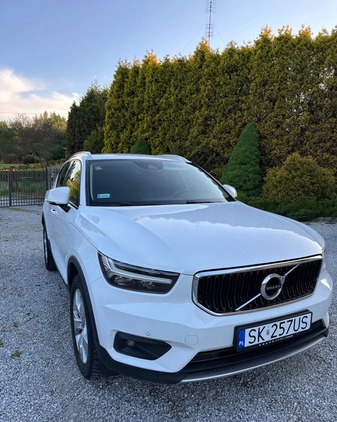 Volvo XC 40 cena 120000 przebieg: 103000, rok produkcji 2018 z Szydłowiec małe 79